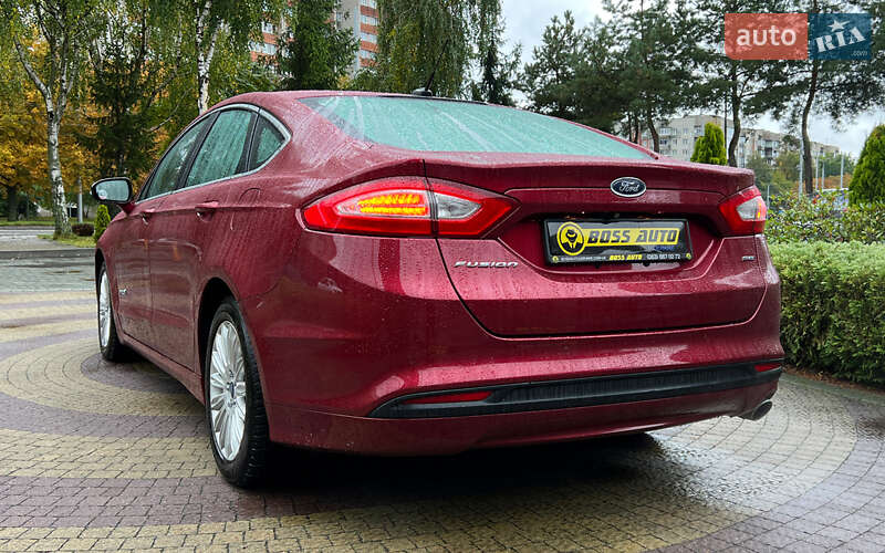 Седан Ford Fusion 2013 в Львове