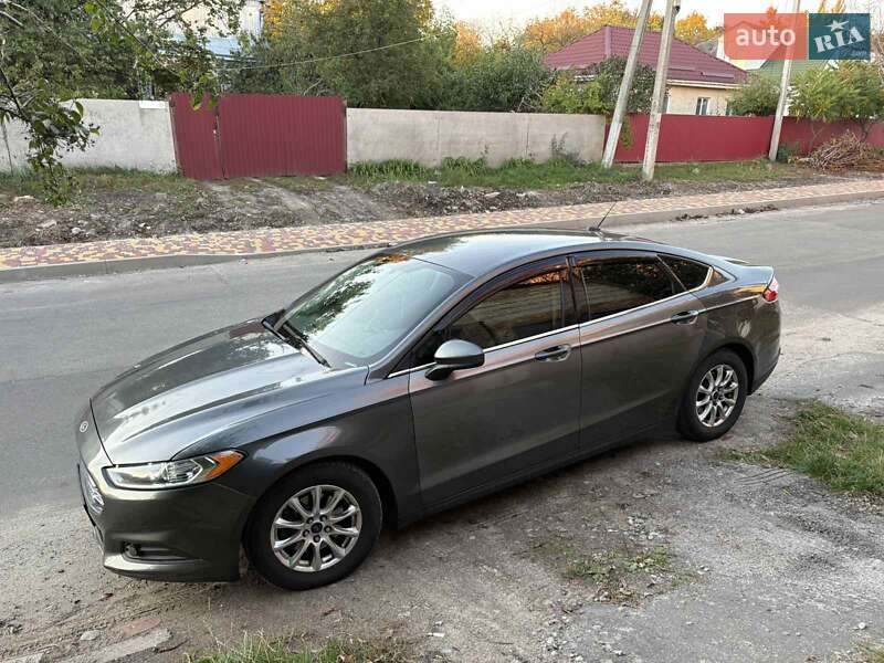 Седан Ford Fusion 2015 в Василькові