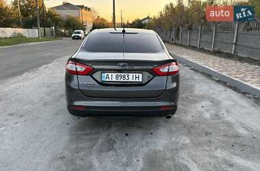 Седан Ford Fusion 2015 в 