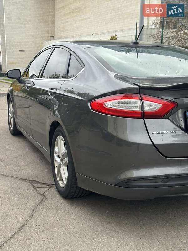 Седан Ford Fusion 2015 в Киеве