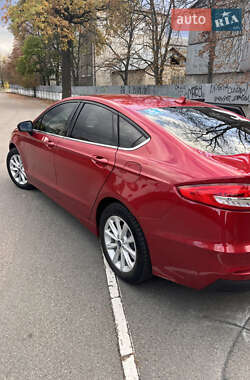 Седан Ford Fusion 2020 в 