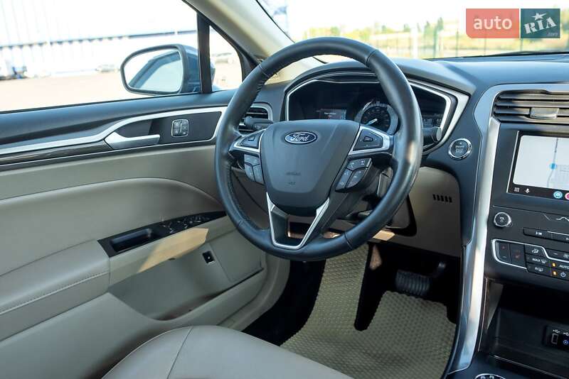 Седан Ford Fusion 2018 в Рівному