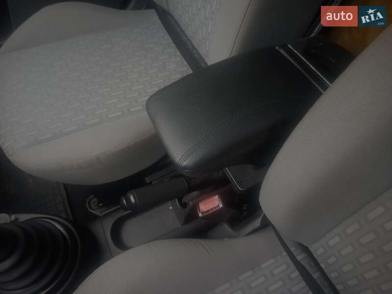 Хэтчбек Ford Fusion 2005 в Киеве