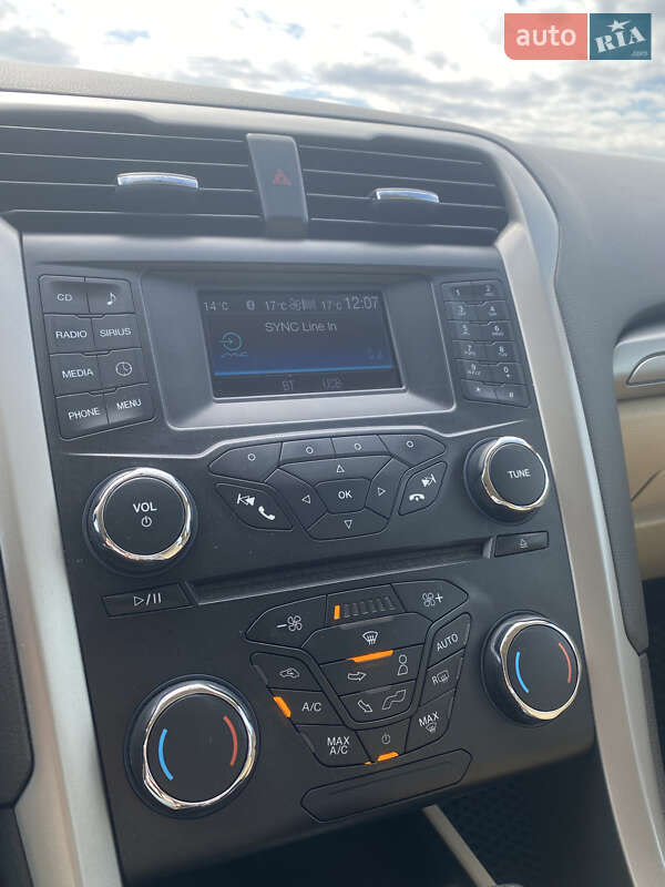 Седан Ford Fusion 2014 в Варве