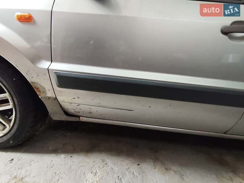 Хэтчбек Ford Fusion 2008 в Белогородке