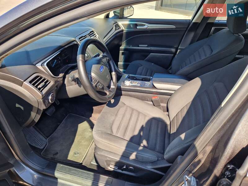 Седан Ford Fusion 2018 в Одесі