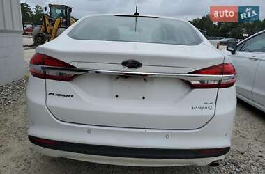 Седан Ford Fusion 2018 в 