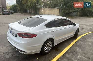 Седан Ford Fusion 2013 в 