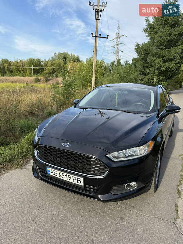 Седан Ford Fusion 2013 в 