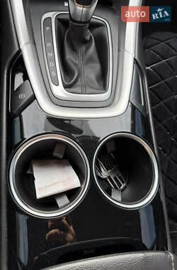 Седан Ford Fusion 2013 в 