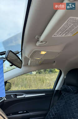 Седан Ford Fusion 2013 в 