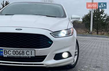 Седан Ford Fusion 2015 в 