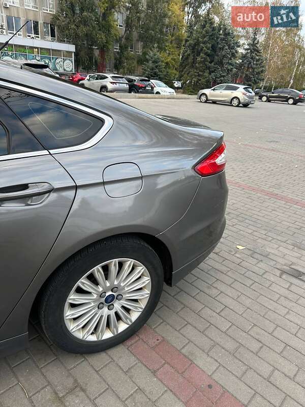 Седан Ford Fusion 2013 в Днепре