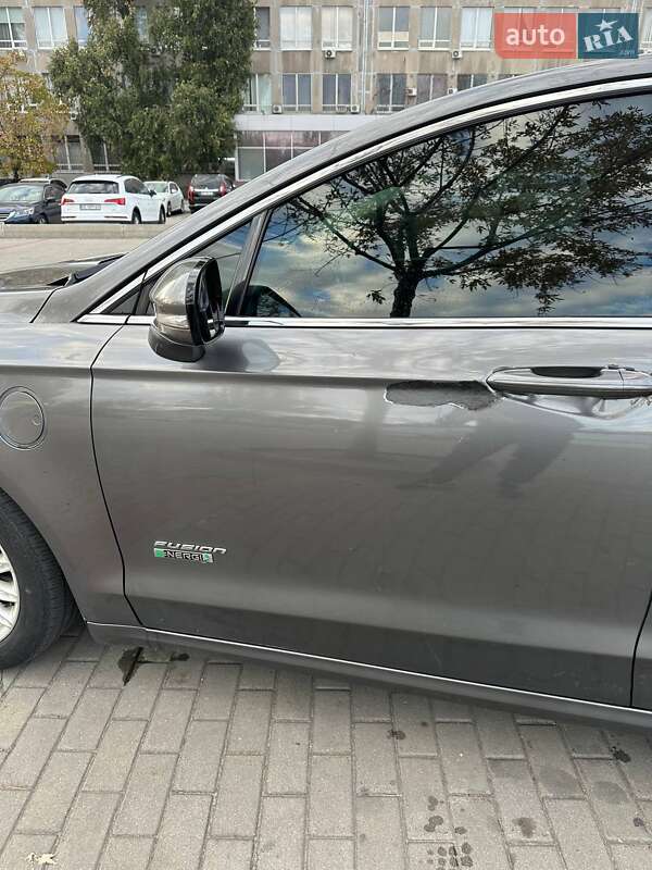 Седан Ford Fusion 2013 в Днепре