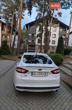 Седан Ford Fusion 2014 в 
