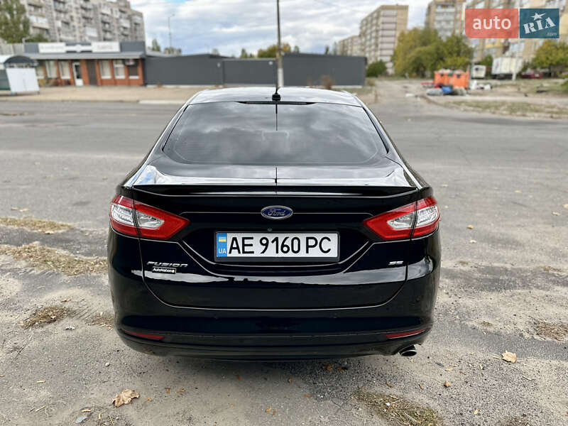 Седан Ford Fusion 2015 в Каменском