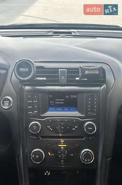 Седан Ford Fusion 2018 в  фото 14 Седан Ford Fusion 2018 в