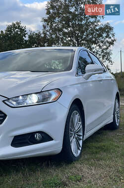 Седан Ford Fusion 2014 в Яворове