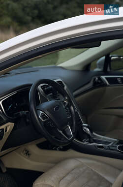 Седан Ford Fusion 2014 в 
