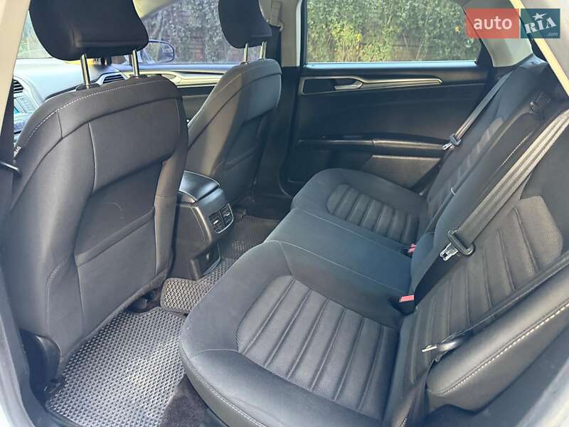 Седан Ford Fusion 2017 в Киеве фото 17 Седан Ford Fusion 2017 в Киеве