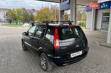 Хэтчбек Ford Fusion 2011 в 