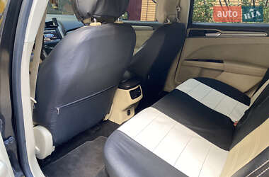Седан Ford Fusion 2014 в 
