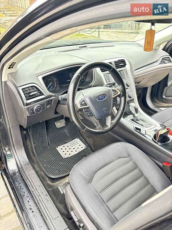 Седан Ford Fusion 2013 в Каменец-Подольском