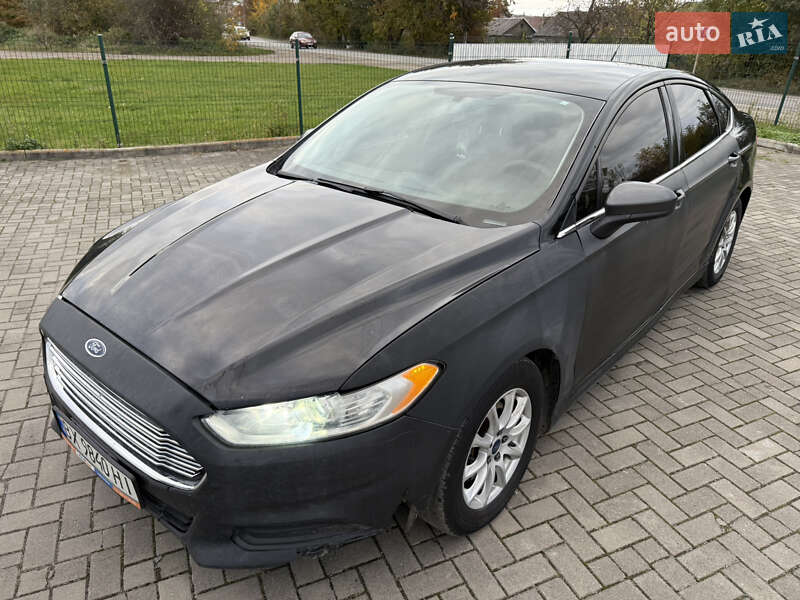 Седан Ford Fusion 2015 в Шепетівці