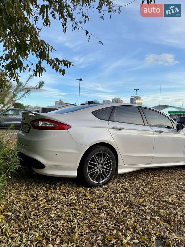 Седан Ford Fusion 2013 в Киеве