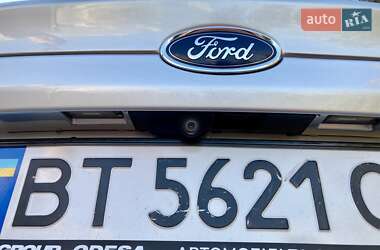 Седан Ford Fusion 2015 в 
