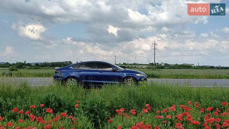Седан Ford Fusion 2015 в Львове