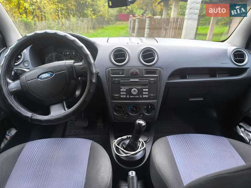 Хетчбек Ford Fusion 2008 в Добромилі