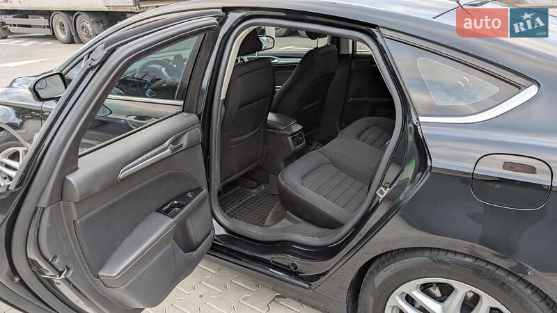 Седан Ford Fusion 2015 в Киеве