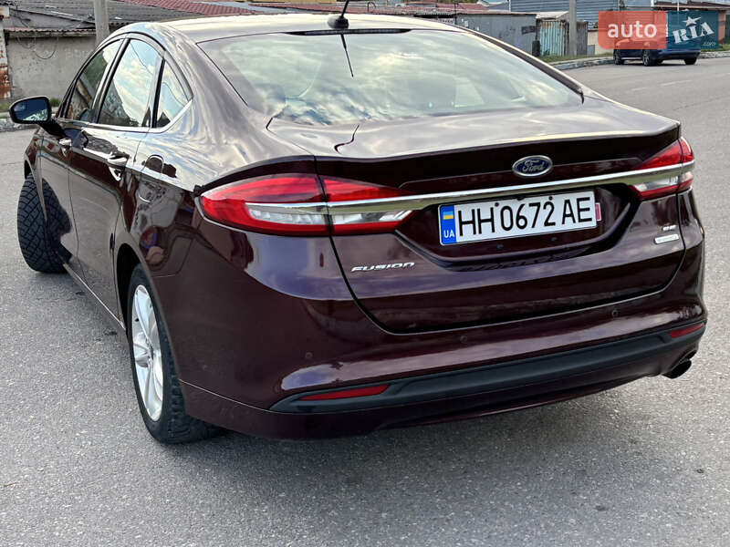 Седан Ford Fusion 2018 в Южном