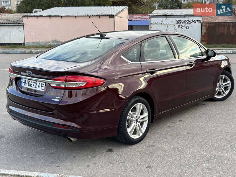 Седан Ford Fusion 2018 в Южном