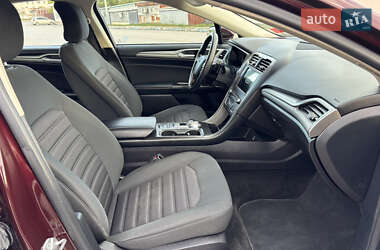 Седан Ford Fusion 2018 в Южном