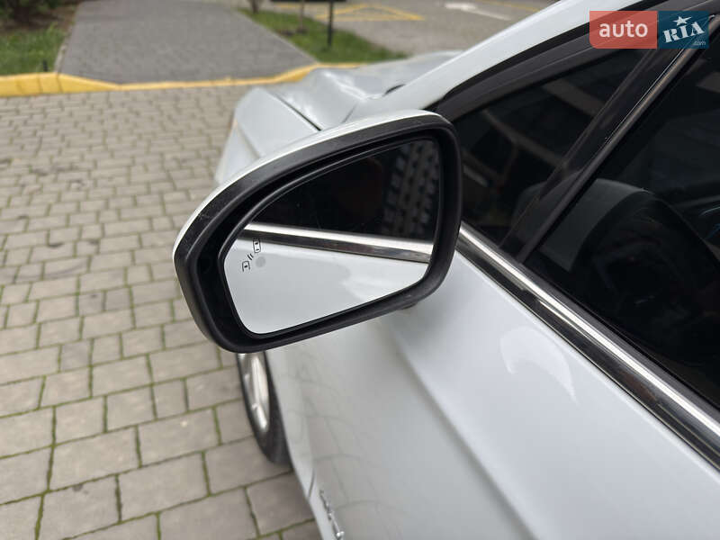 Седан Ford Fusion 2019 в Івано-Франківську