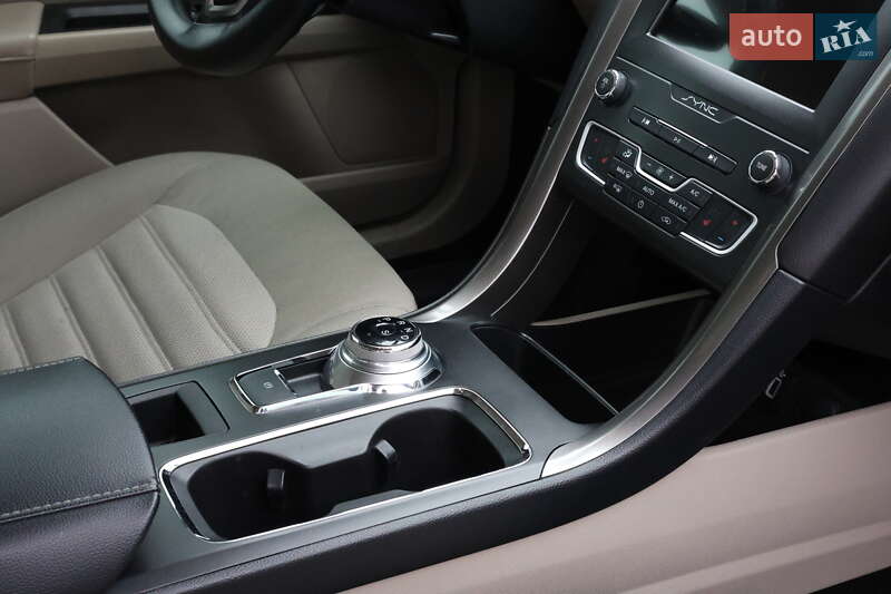 Седан Ford Fusion 2018 в Кременчуці