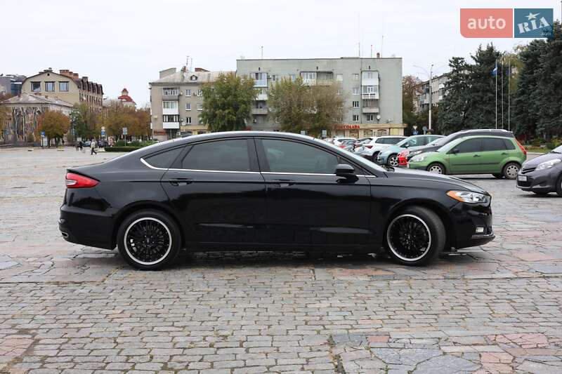 Седан Ford Fusion 2018 в Кременчуці