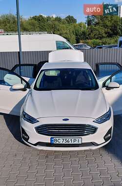 Седан Ford Fusion 2019 в Одесі
