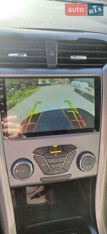 Седан Ford Fusion 2020 в Бродах