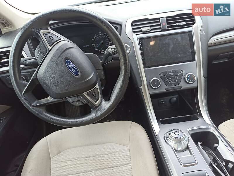 Седан Ford Fusion 2020 в Бродах