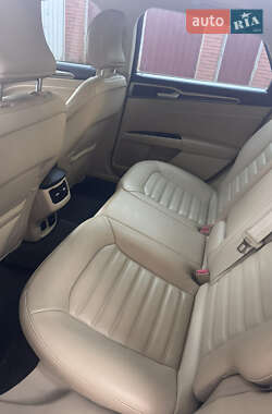 Седан Ford Fusion 2014 в 