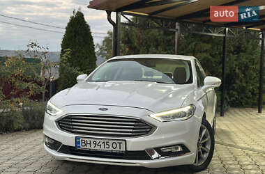 Седан Ford Fusion 2016 в 