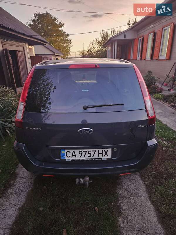 Хетчбек Ford Fusion 2011 в Черкасах