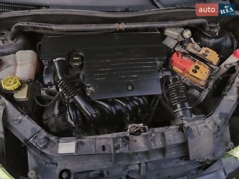 Хетчбек Ford Fusion 2011 в Черкасах