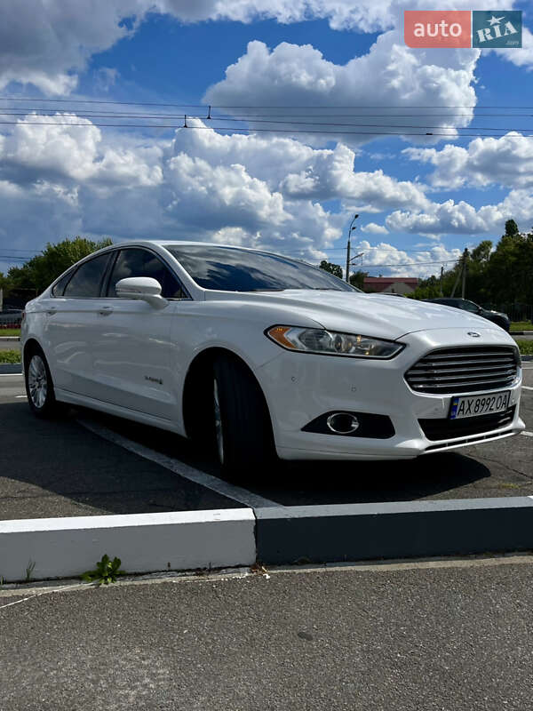 Седан Ford Fusion 2014 в Харкові