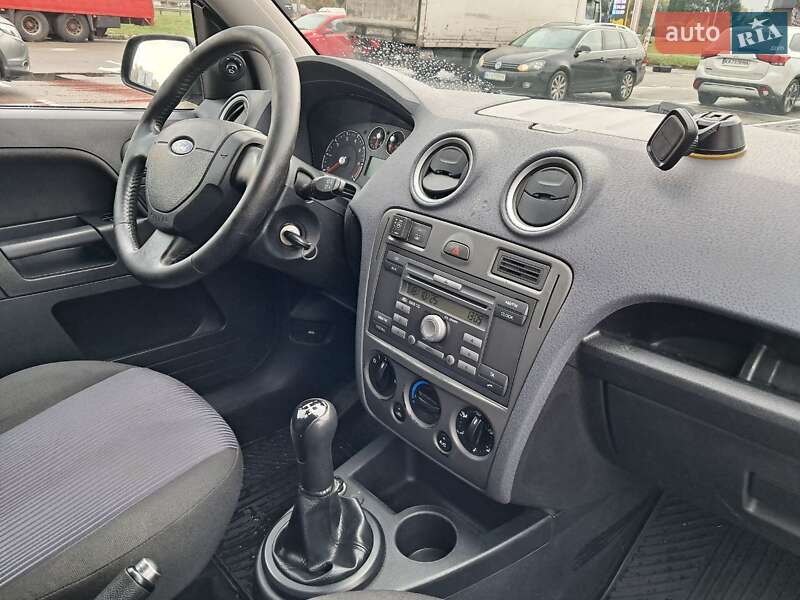 Хетчбек Ford Fusion 2008 в Києві