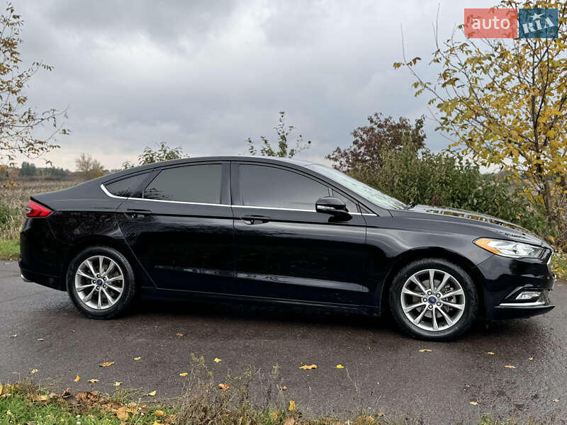 Седан Ford Fusion 2017 в Попільні