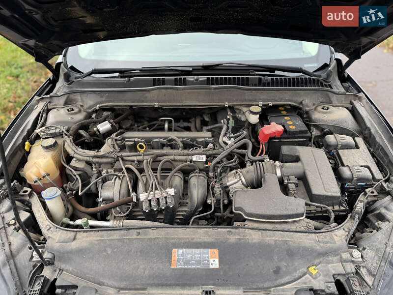 Седан Ford Fusion 2017 в Попільні